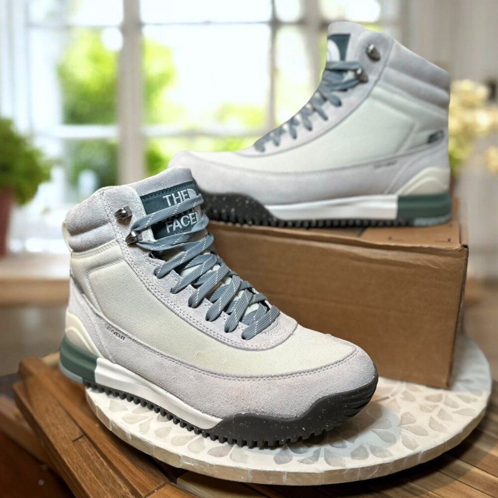 The North Face Back-to-BerkeleyāIII Womenās 10.5 Waterproof Hiking Boots Outdoor